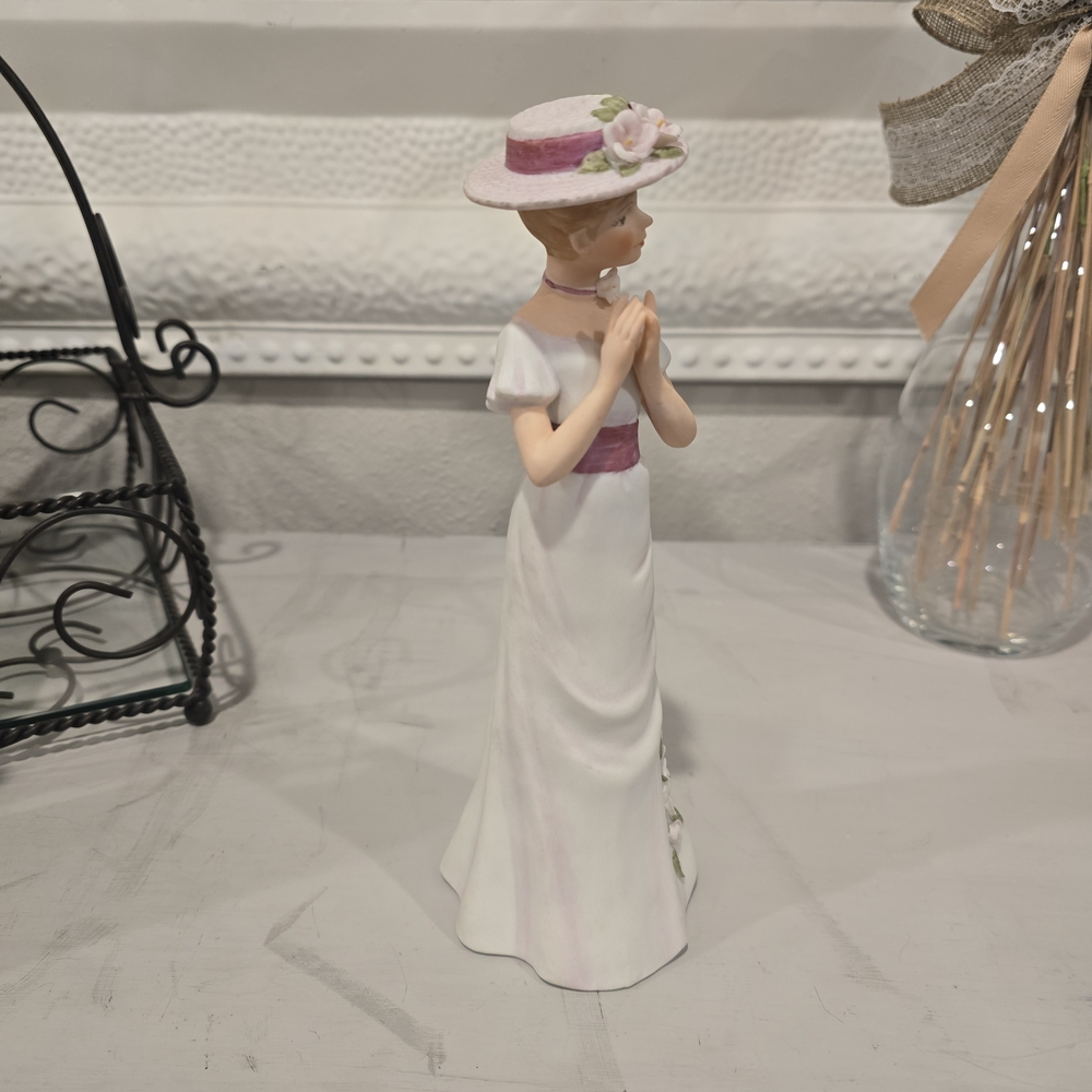 Vintage Enesco Imports Corp Victorian Porcelain Ladies Figurines - Picture 16 of 16
